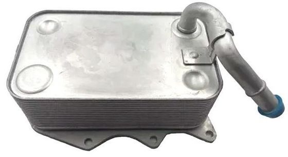 057117021P Части двигателя Масляный охладитель для AUDI A8, PORSCHE Cayenne, VW TOUAREG