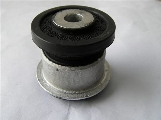 7P0407077 Части подвески Управляющая рука